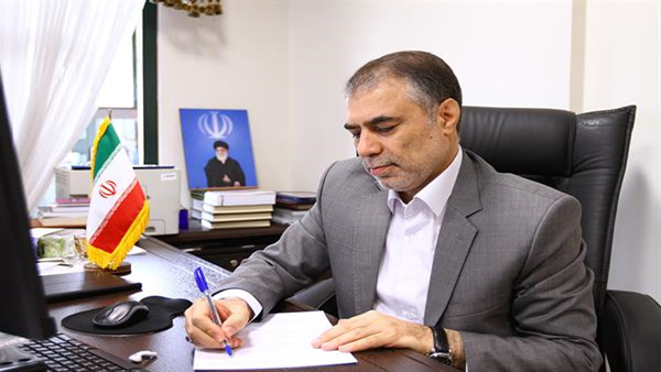 قدرردانی از زحمات و تلاش های آقای پرویز کرمی  :